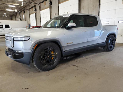 RIVIAN R1T ADVENTURE 2023
