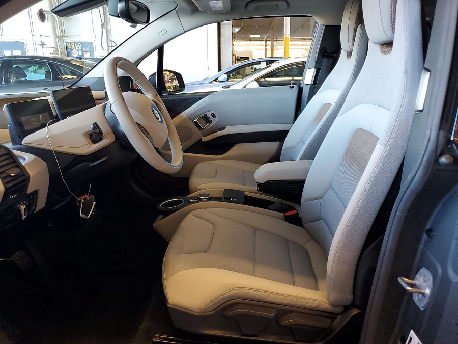 BMW i3 MEGA WORLD 2019