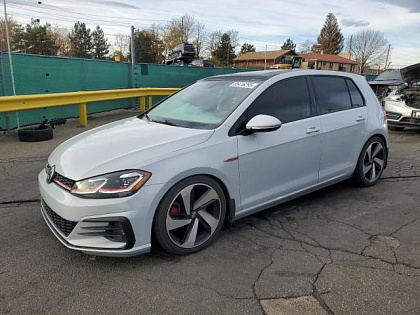 VOLKSWAGEN GTI S/SE 2018