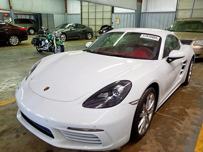 PORSCHE CAYMAN 2018